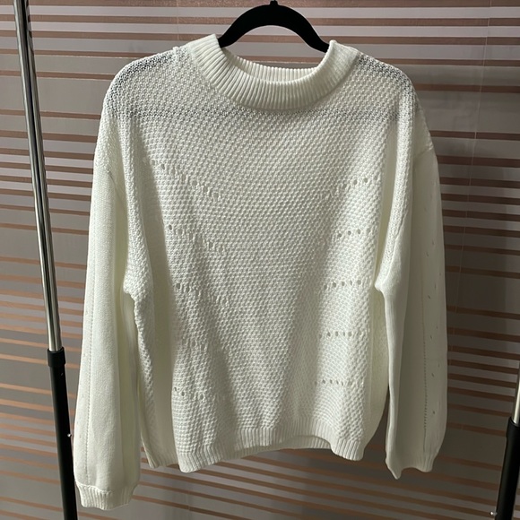 Women’s Gorgeous size large white mock neck sweater - Picture 1 of 7